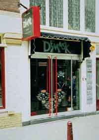 Demask Amsterdam entrance