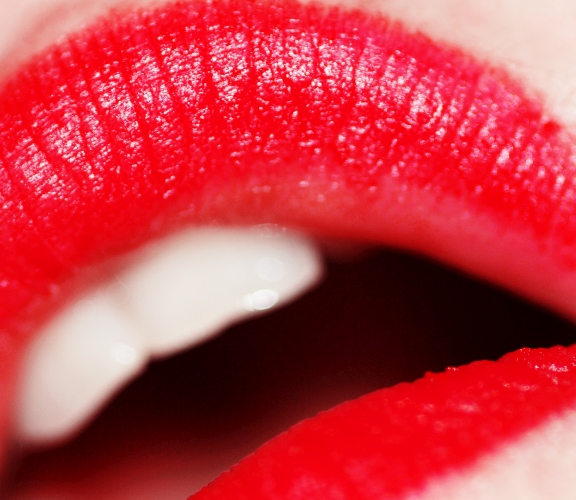 File:Red lipstick (photo by weglet).jpg