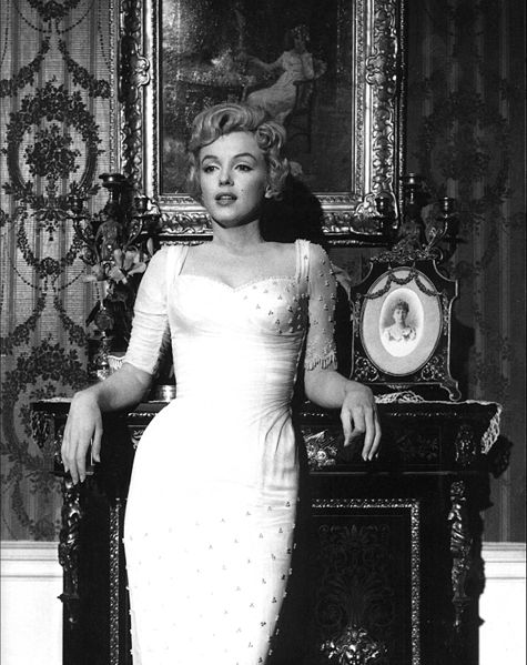 File:Marilyn Monroe, The Prince and the Showgirl, 1.jpg