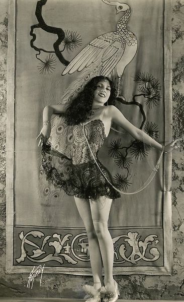 File:Olive Borden-Ziegfeld.jpg