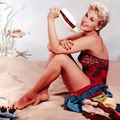 KimNovak-02.jpg