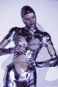 Mugler-06.jpg
