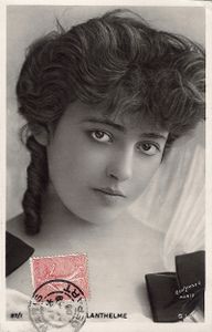 Early postcard of Geneviève Lantelme, 1902