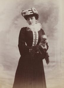 Geneviève Lantelme, ca. 1900