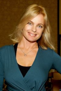 ErikaEleniak-2011.jpg