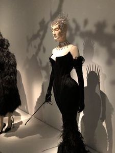 Mugler-04.jpg