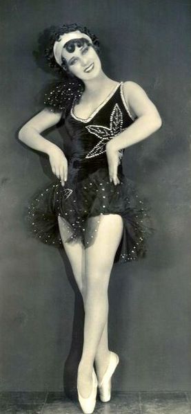 File:Helene Costello-01.jpg