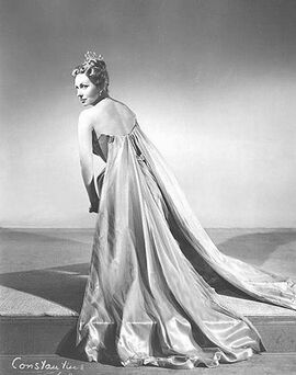 Agnes moorehead.jpg