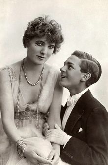 Gina Palerme and Roy Royston in Bric-a-Brac, 1915.jpg