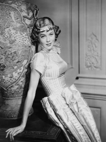 Dona Drake-01.jpg