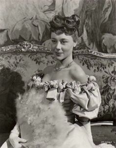 Glynis-johns-22.jpg