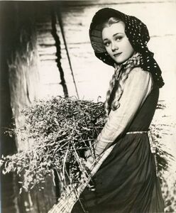 Glynis-johns-32.jpg