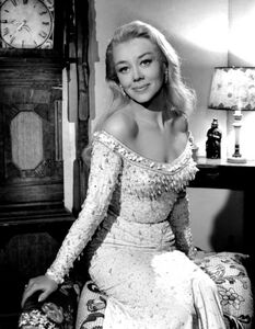 Glynis-johns-11.jpg
