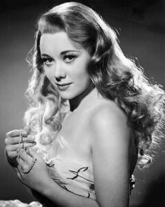 Glynis-johns-21.jpg