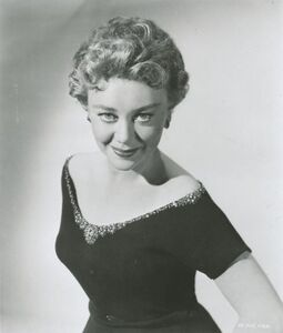 Glynis-johns-8.jpg