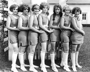 Sennet Bathing Beauties 01.jpg