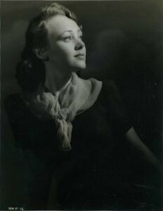 Glynis-johns-25.jpg