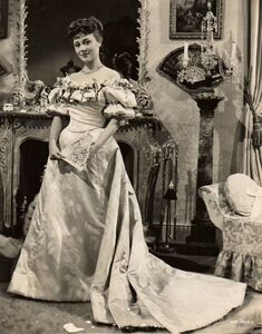 Glynis-johns-26.jpg