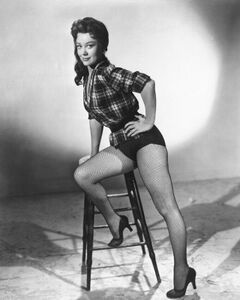 Glynis-johns-27.jpg
